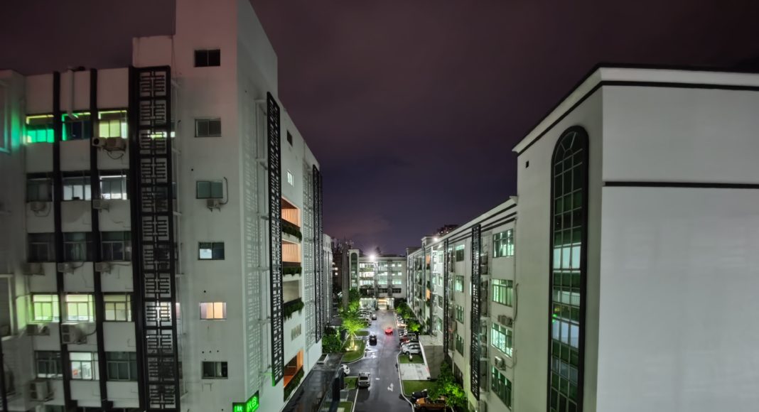 laajakulmainen yötila 